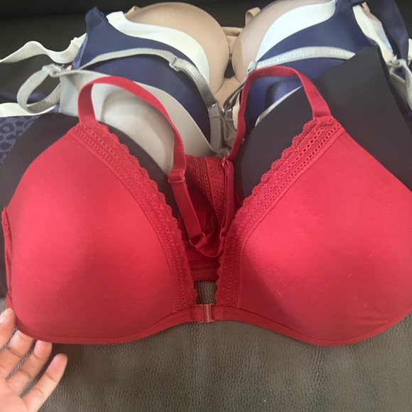 Victoria's Secret Bra Collection - Red, Black, Blue, Leopard. 7 38C bras - Picture 5 of 16